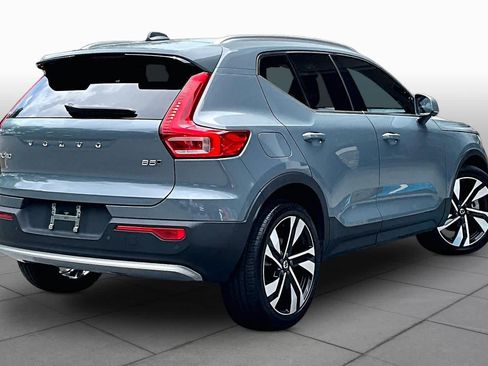 Used 2023 Volvo XC40 B5 Plus w/ Protection Package Premier AWD/4WD image 13