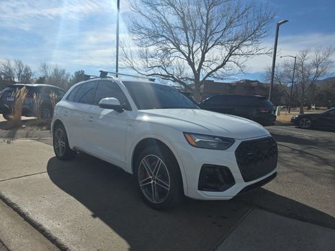 Used 2025 Audi Q5 e Premium Plus w/ Premium Plus Package image 7