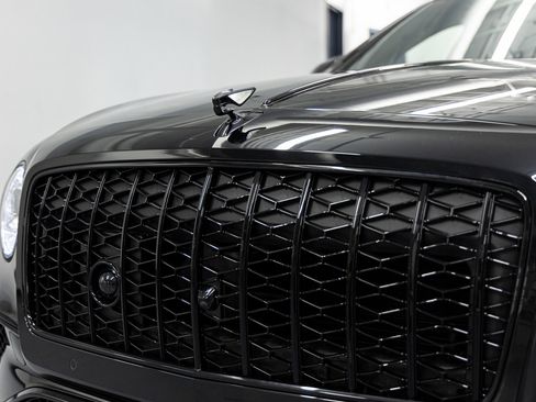 New 2026 Bentley Flying Spur Plug-In Hybrid image 9