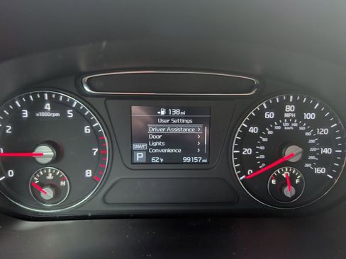 Used 2019 Kia Sorento LX w/ LX Convenience Package image 12