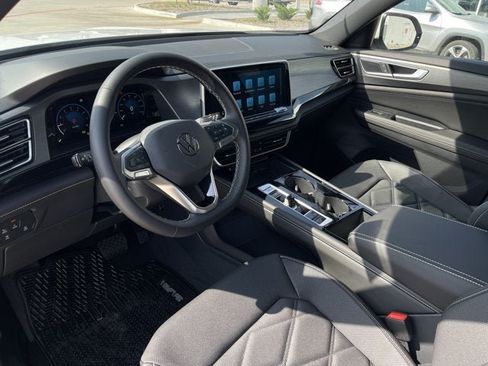 New 2026 Volkswagen Atlas Cross Sport SE FWD image 9