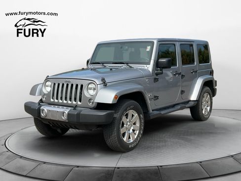 Used 2016 Jeep Wrangler Unlimited Sahara w/ Max Tow Package AWD/4WD image 8