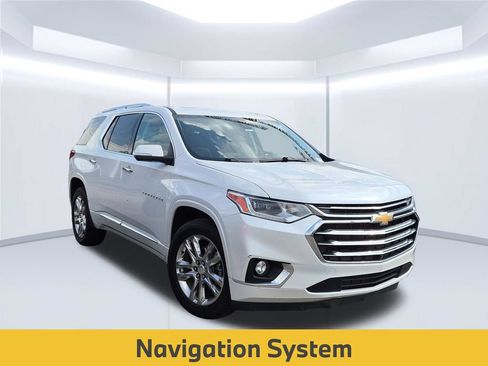 Used 2021 Chevrolet Traverse High Country FWD image 5
