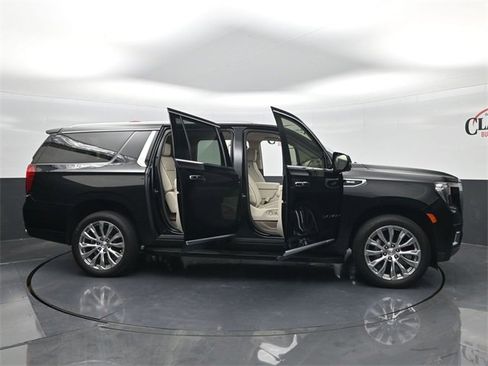 Certified 2023 GMC Yukon XL Denali image 32