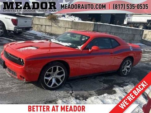 Used 2016 Dodge Challenger SXT Plus image 1