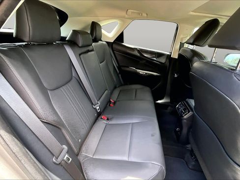 Used 2024 Lexus NX 250 FWD w/ Towing Package (2000 Lbs) image 20