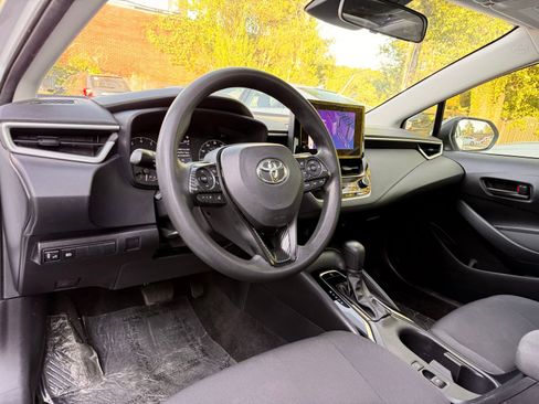 Used 2023 Toyota Corolla LE w/ LE Premium Package FWD image 17
