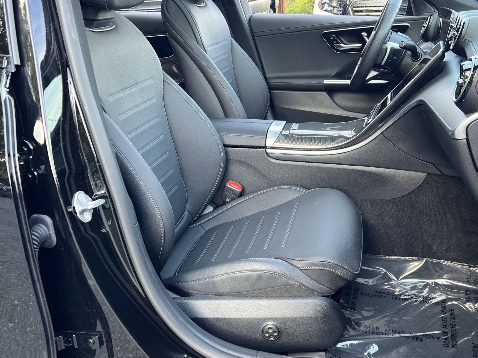 Used 2023 Mercedes-Benz C 300 4MATIC Sedan image 33