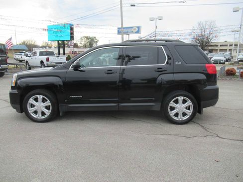 Used 2017 GMC Terrain SLE w/ Technology Package image 2