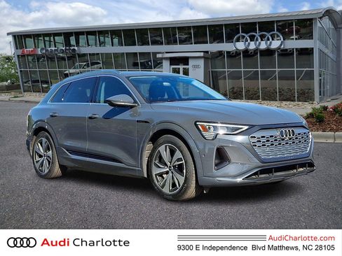 Used 2024 Audi Q8 e-tron Premium Plus w/ Premium Plus Package AWD/4WD image 1