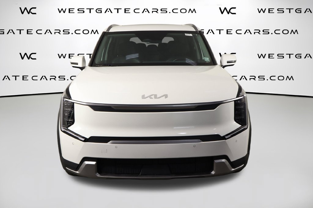 Used 2024 Kia EV9 Wind AWD/4WD image 2