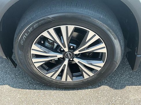 Certified 2023 Nissan Rogue SV w/ SV Premium B Package FWD image 10