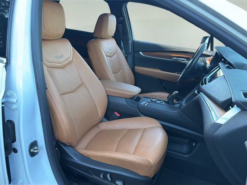 Certified 2023 Cadillac XT5 Premium Luxury w/ Technology Package FWD image 19