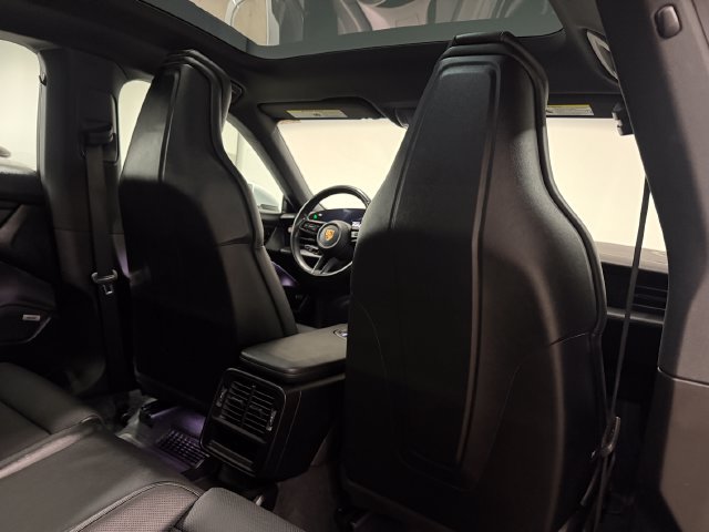 Certified 2021 Porsche Taycan 4S AWD/4WD image 26