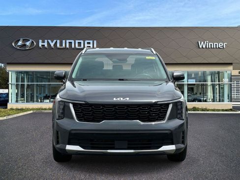 Used 2024 Kia Sorento S FWD image 6