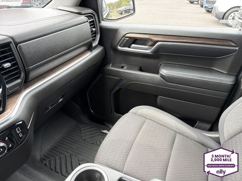Used 2024 Chevrolet Silverado 1500 RST w/ Z71 Off-Road Package AWD/4WD image 24