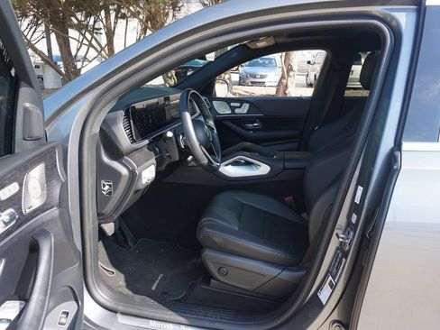 Used 2025 Mercedes-Benz GLE 450 4MATIC Coupe w/ Driver Assistance Package image 2