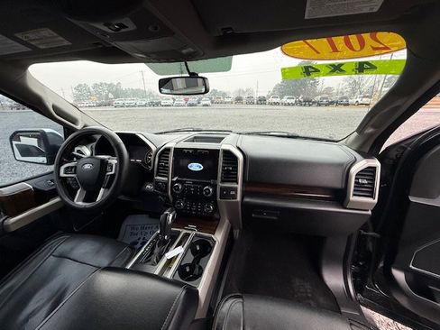 Used 2017 Ford F150 Lariat image 11