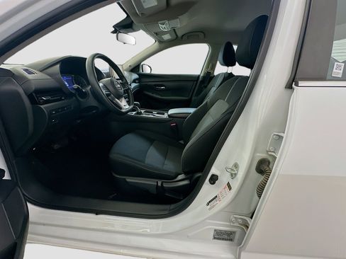 Used 2024 Nissan Sentra SV FWD image 13