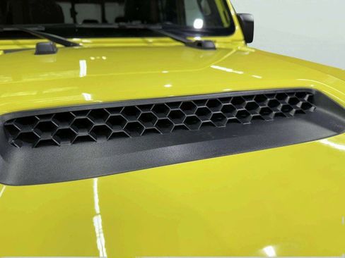 Used 2023 Jeep Gladiator Mojave w/ LED Lighting Group image 16