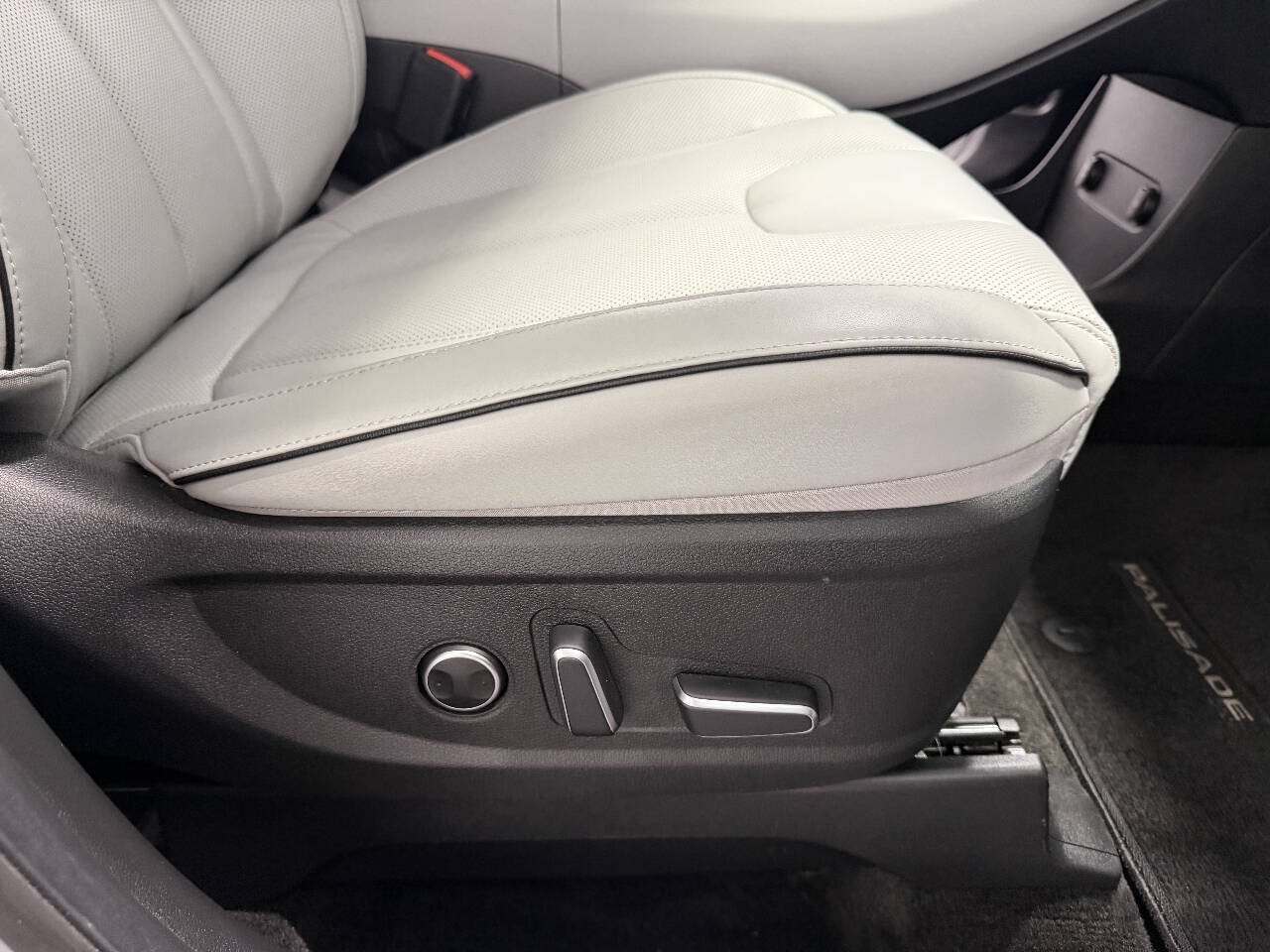 Used 2024 Hyundai Palisade SEL AWD/4WD image 25