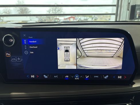 New 2026 Chevrolet Traverse LT w/ Sun and Wheel Package image 16