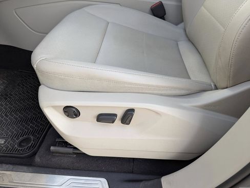 Used 2021 Volkswagen Atlas SE w/ Panoramic Sunroof Package FWD image 33