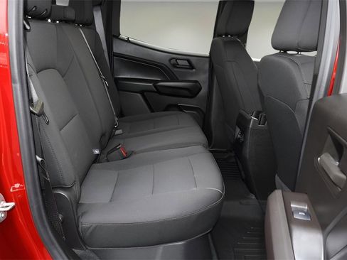 Used 2024 Chevrolet Colorado Trail Boss w/ Technology Package image 13