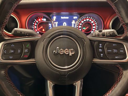 Used 2021 Jeep Wrangler Unlimited Rubicon AWD/4WD image 17