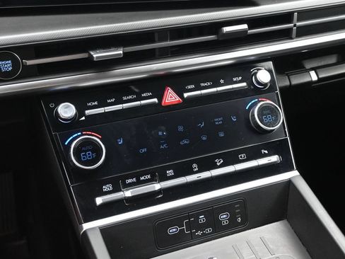 Certified 2026 Hyundai Santa Fe SEL AWD/4WD image 17
