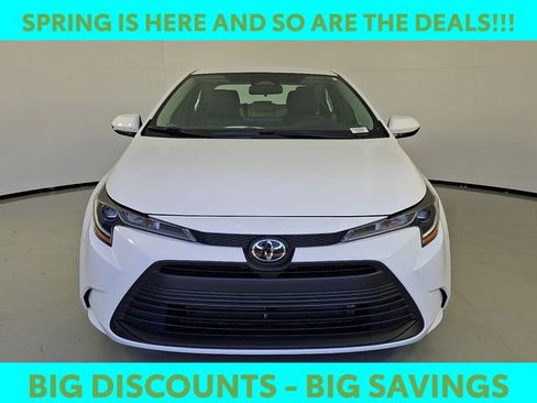 Used 2026 Toyota Corolla LE w/ LE Premium Package image 3