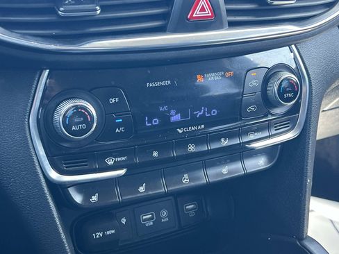 Used 2020 Hyundai Santa Fe Limited AWD/4WD image 17