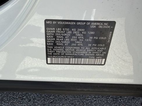Used 2024 Volkswagen Atlas SE w/ Panoramic Sunroof Package FWD image 38