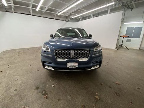 Used 2020 Lincoln Aviator Reserve w/ Equipment Group 202A image 9