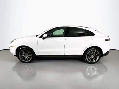 Certified 2023 Porsche Cayenne Platinum Edition AWD/4WD image 2