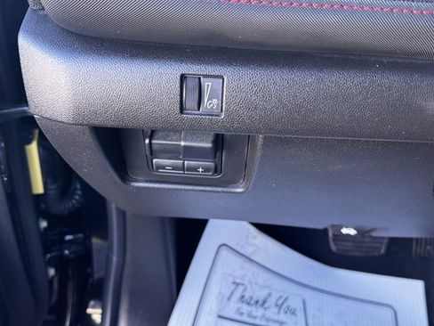 Used 2023 Chevrolet Colorado Z71 w/ Z71 Convenience Package 2 image 16