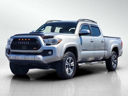 Used 2016 Toyota Tacoma TRD Sport RWD image 8