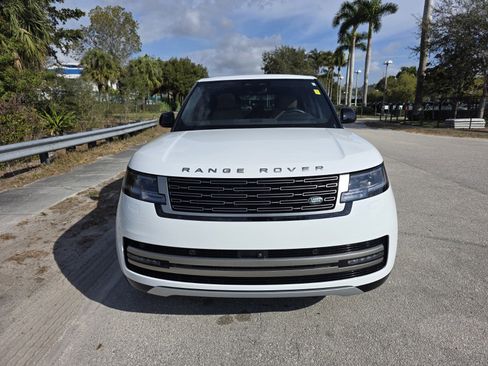 Certified 2024 Land Rover Range Rover Long Wheelbase SE image 8