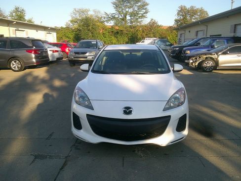 Used 2013 MAZDA MAZDA3 i Sport image 2