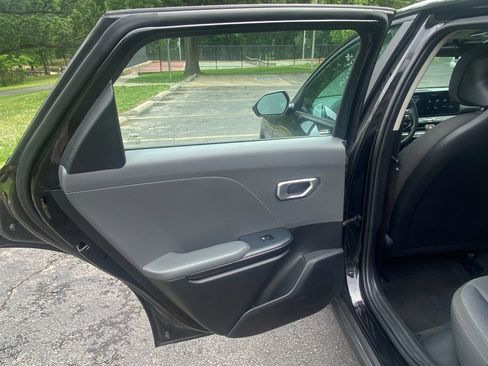 Used 2025 Kia K4 FWD image 23