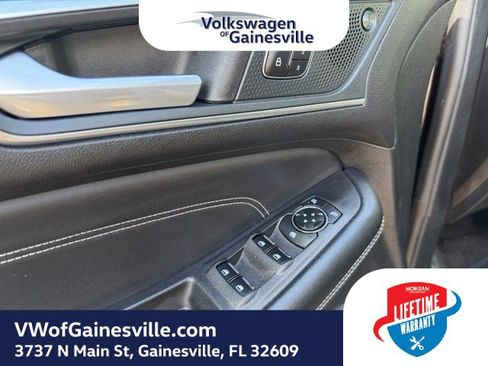 Used 2024 Ford Edge Titanium AWD/4WD image 17