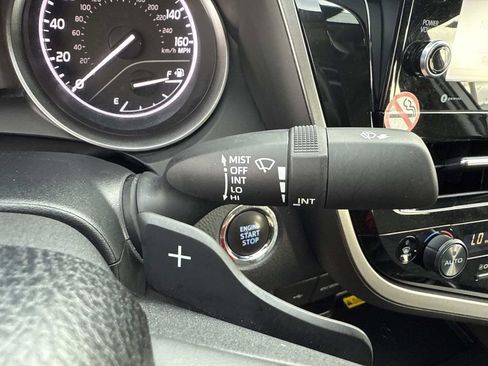 Used 2024 Toyota Camry SE image 37