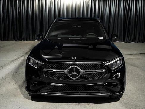 New 2026 Mercedes-Benz GLC 300 image 2