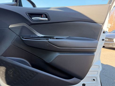 Used 2019 Toyota C-HR XLE image 32