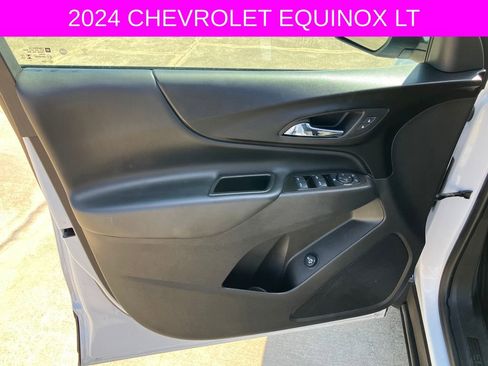 Used 2024 Chevrolet Equinox LT AWD/4WD image 27