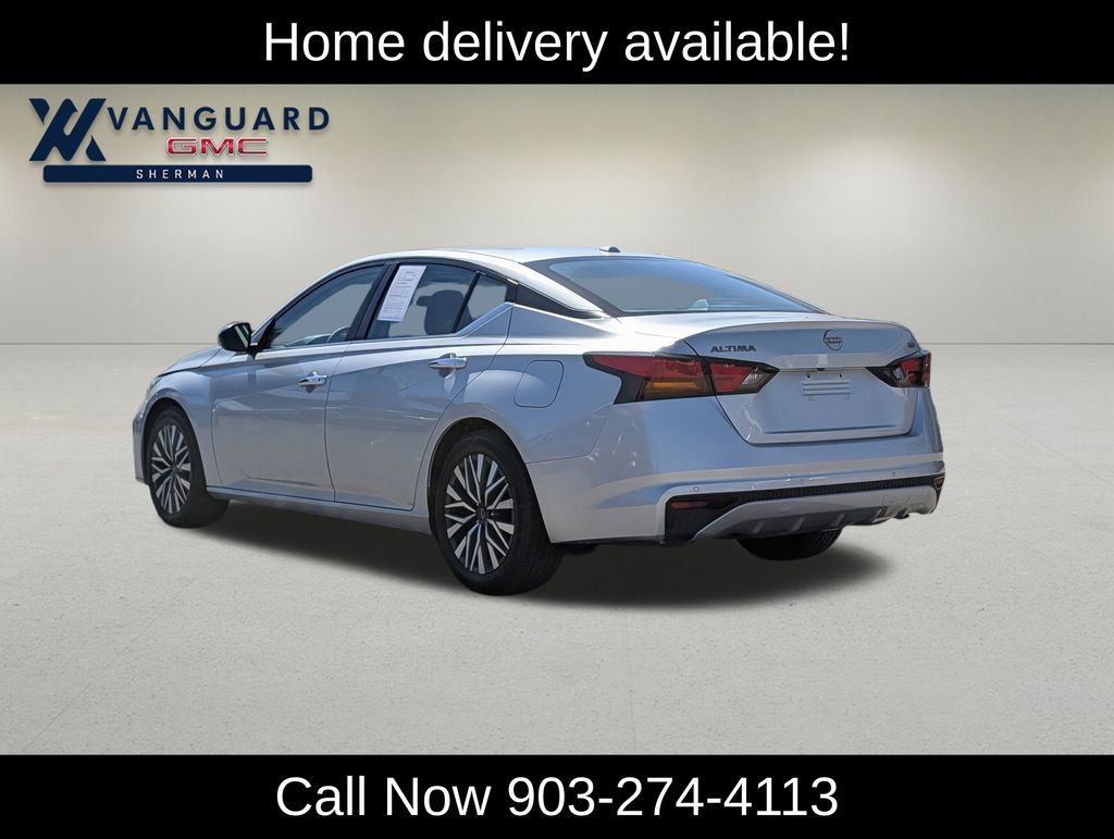 Used 2024 Nissan Altima 2.5 SV FWD image 4