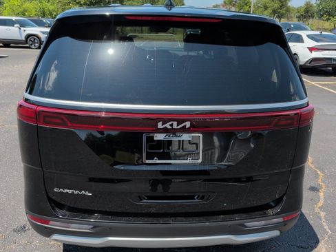 Used 2024 Kia Carnival LX FWD image 18