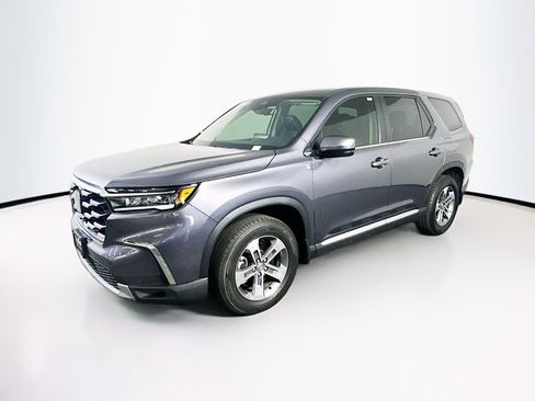 Used 2024 Honda Pilot EX-L image 3