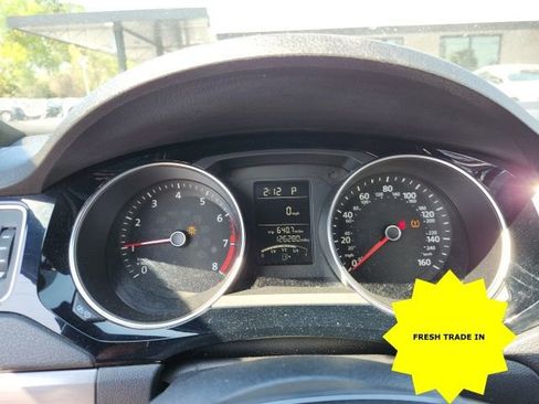 Used 2016 Volkswagen Jetta Sport image 3