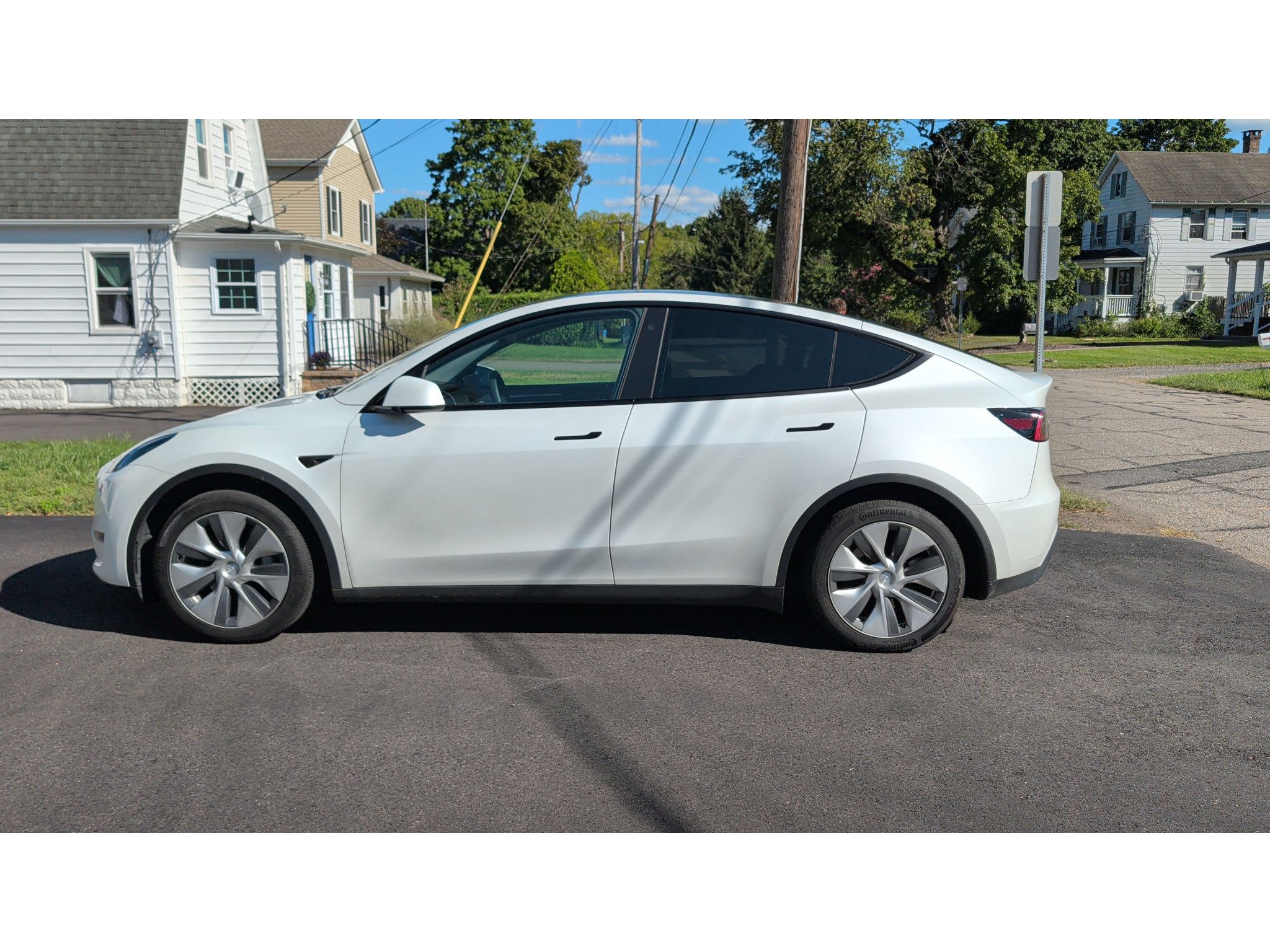 Used 2023 Tesla Model Y Long Range AWD/4WD image 5